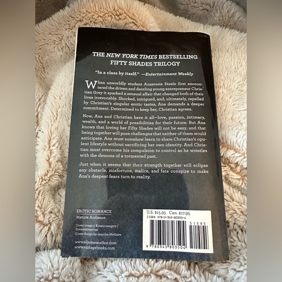 Fifty Shades Freed Book by E L James (Paperback) - Picture 2 of 2